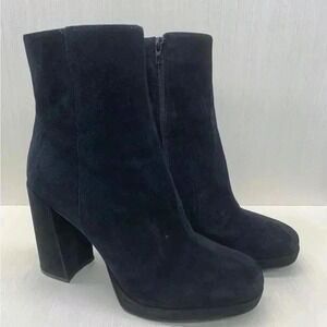 Elegant Black Suede Ankle Boots